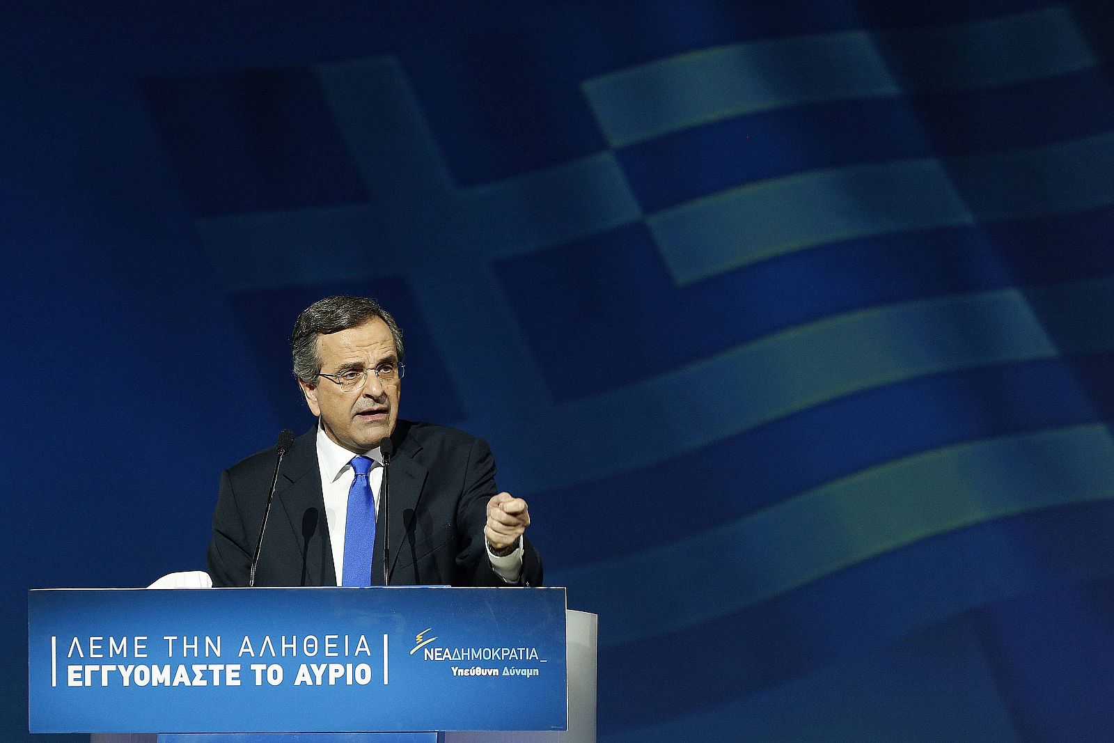 Greek PM and leader of conservative New Democracy party Antonis Samaras addresses supporters during a campaign rally in Athens