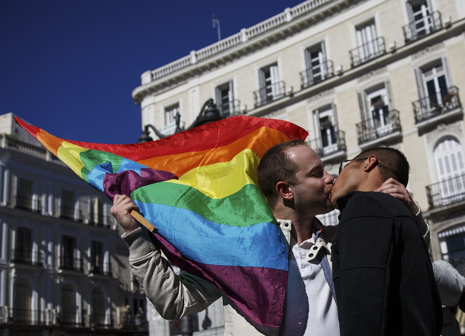 Besada este domingo en Sol contra el mail de Metro Madrid que instaba a vigilar a gais