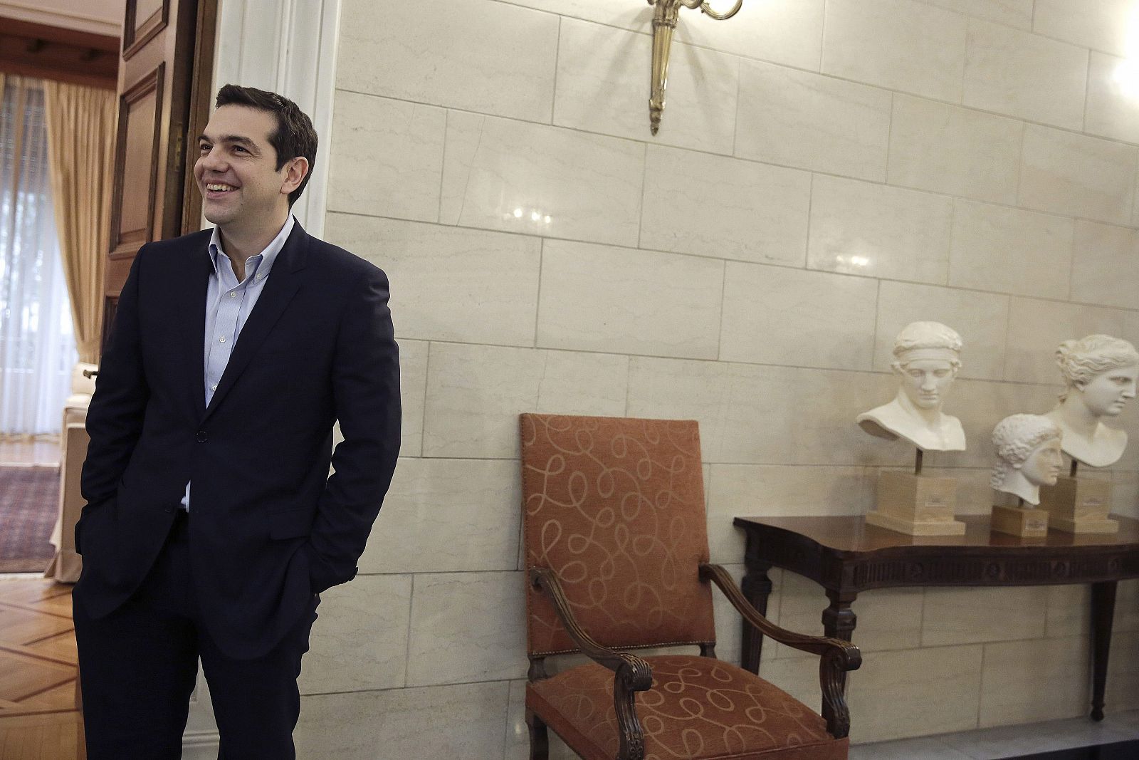 Alexis Tsipras, antes de una reunión, este viernes en Atenas