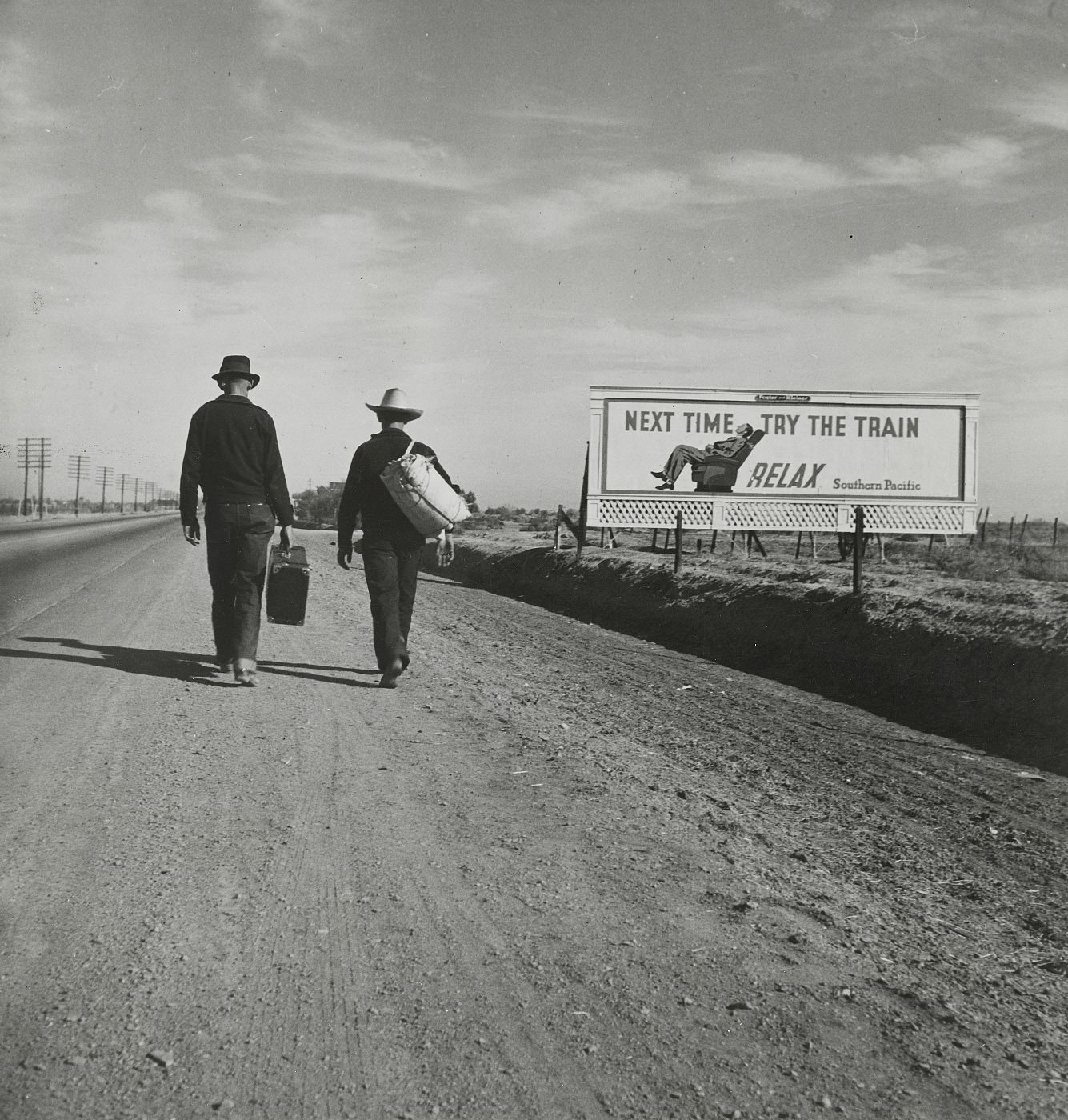 Dorothea Lange, "On the Road to Los Angeles, California". (1937)