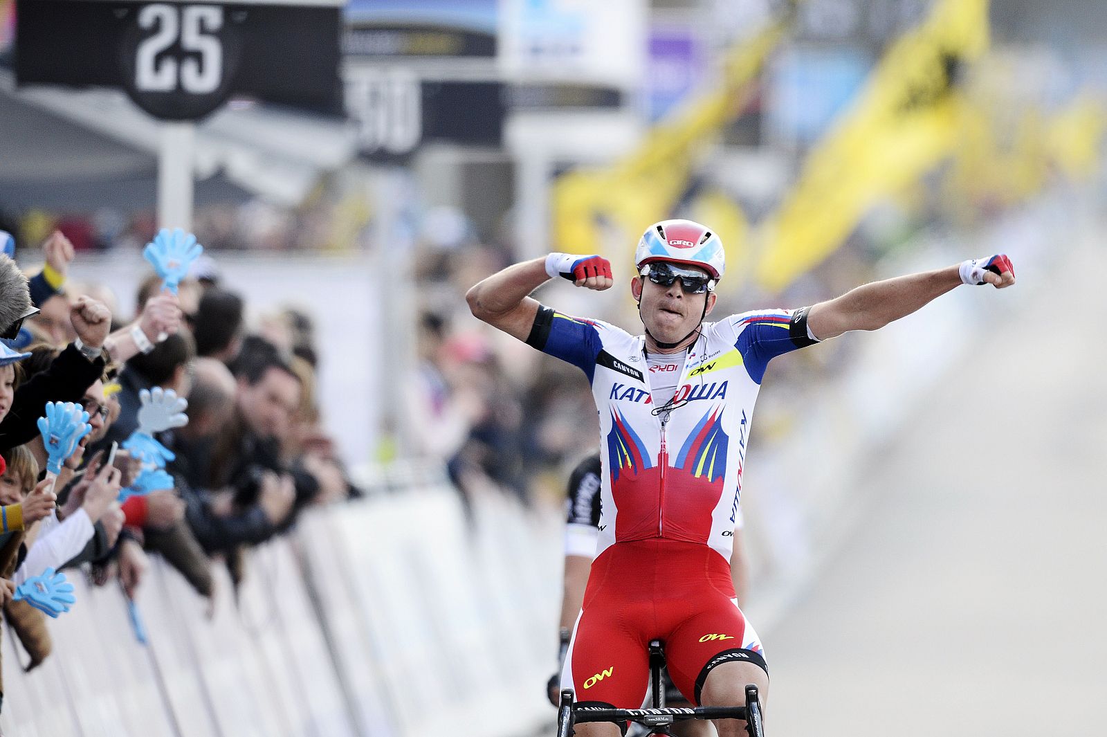 Alexander Kristoff celebra su victoria en el Tour de Flandes.