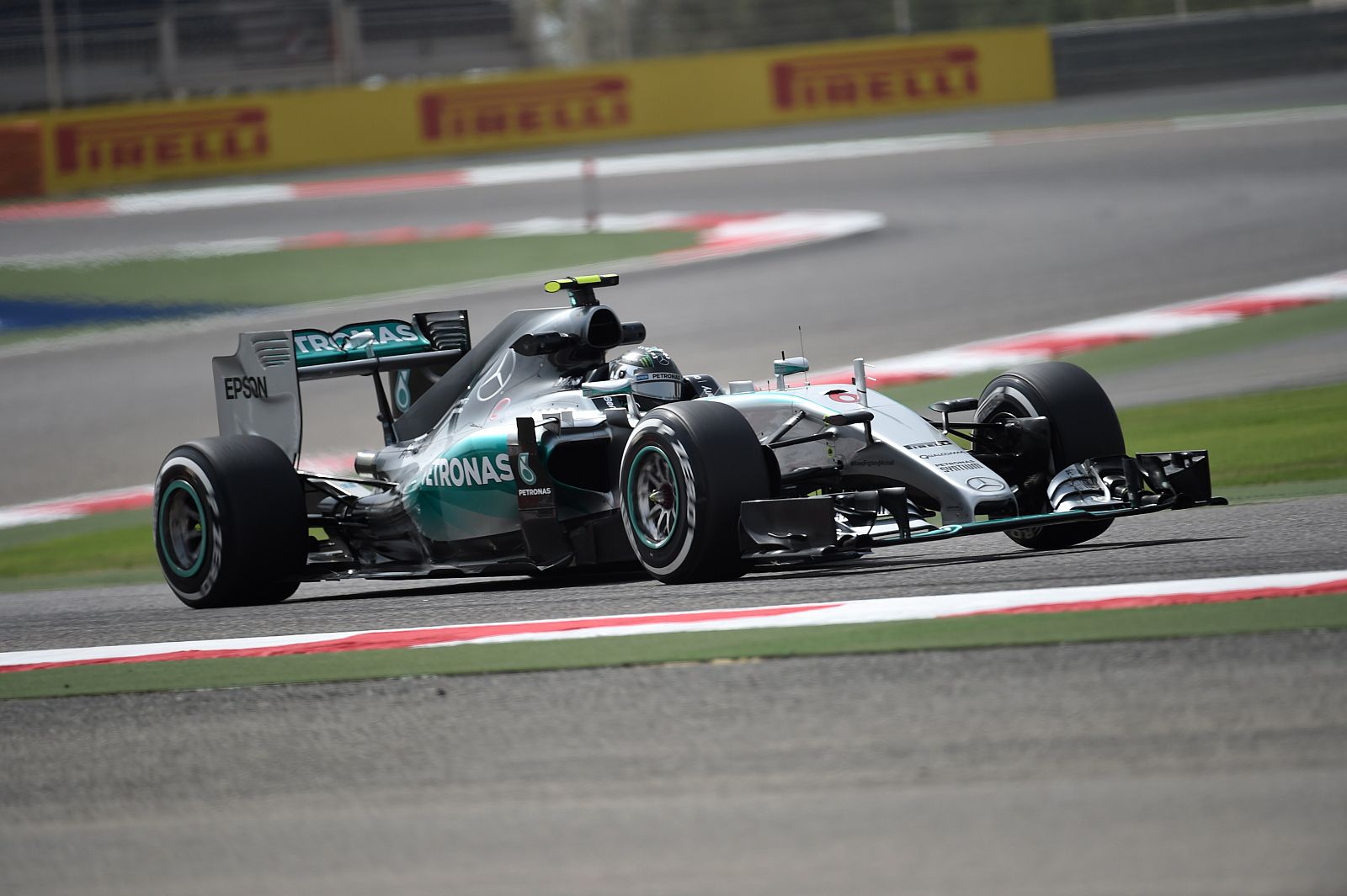 Nico Rosberg fue el más rápido de la segunda sesión de libres en Baréin.