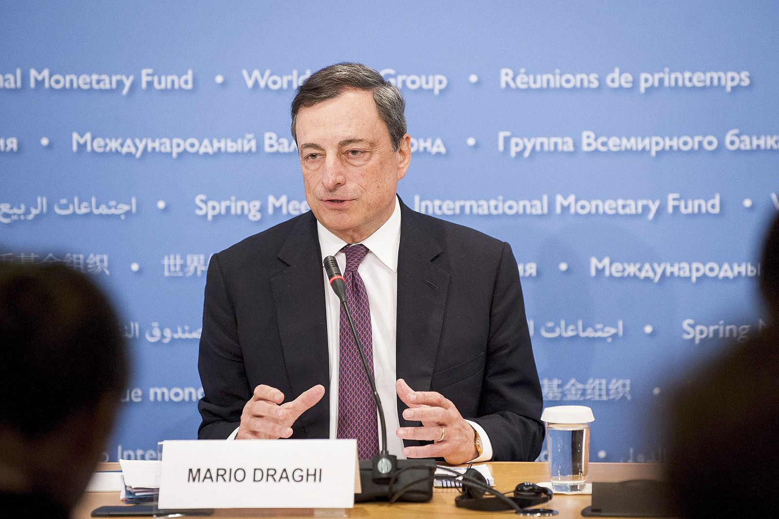 El presidente del Banco Central Europeo, Mario Draghi, en rueda de prensa durante las reuniones de primavera del FMI y el Banco Mundial.