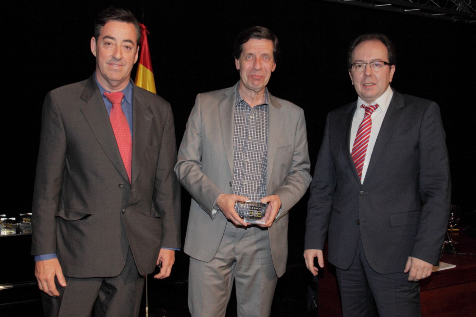 El equipo de 'Documentos TV' ha recogido el premio 'Protección de Datos 2014' en Comunicación