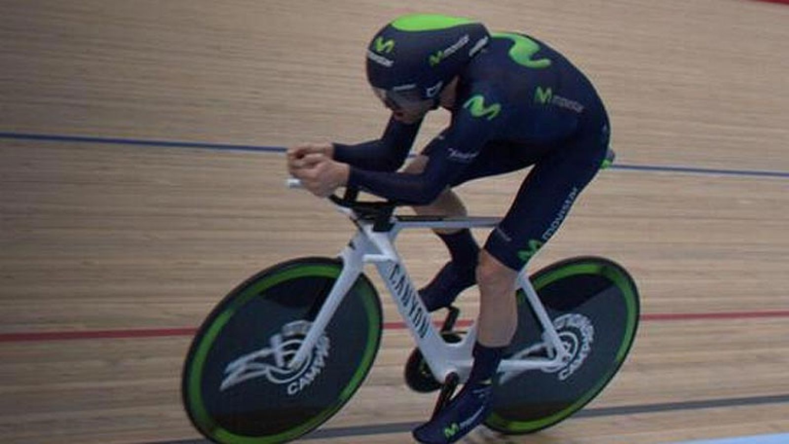 Dowsett bate el récord de la hora y deja la marca en 52,924 kilómetros