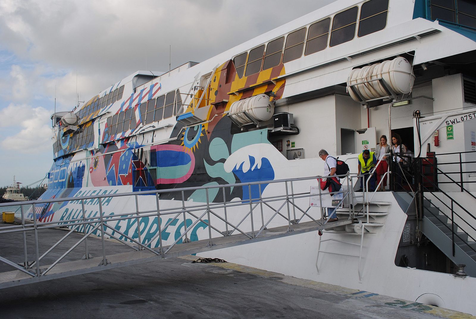 Imagen de archivo de un ferry en Miami.