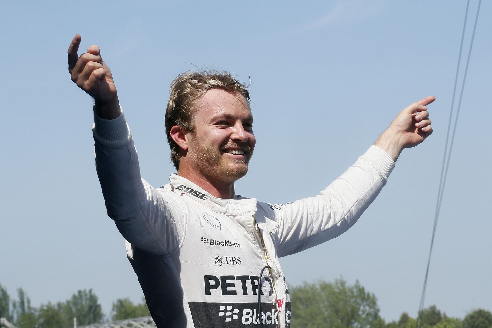 Nico Rosberg celebra su triunfo en Barcelona.