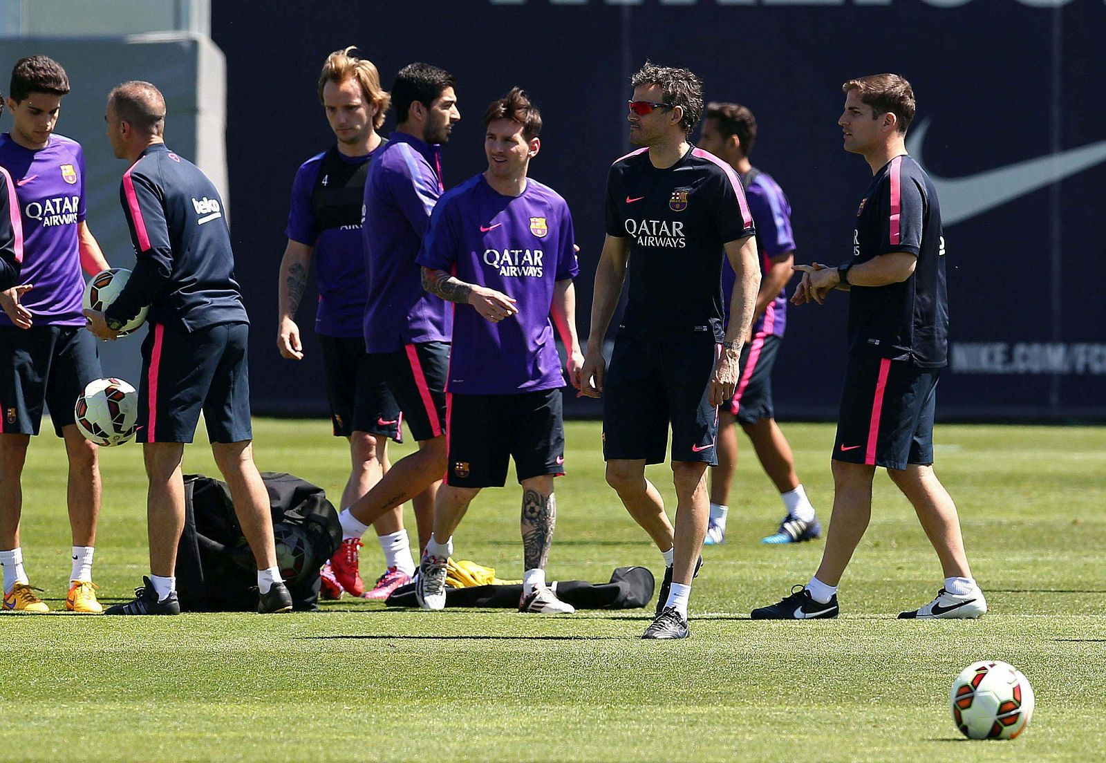 EL FC BARCELONA PREPARA SU PARTIDO ANTE EL AT. DE MADRID