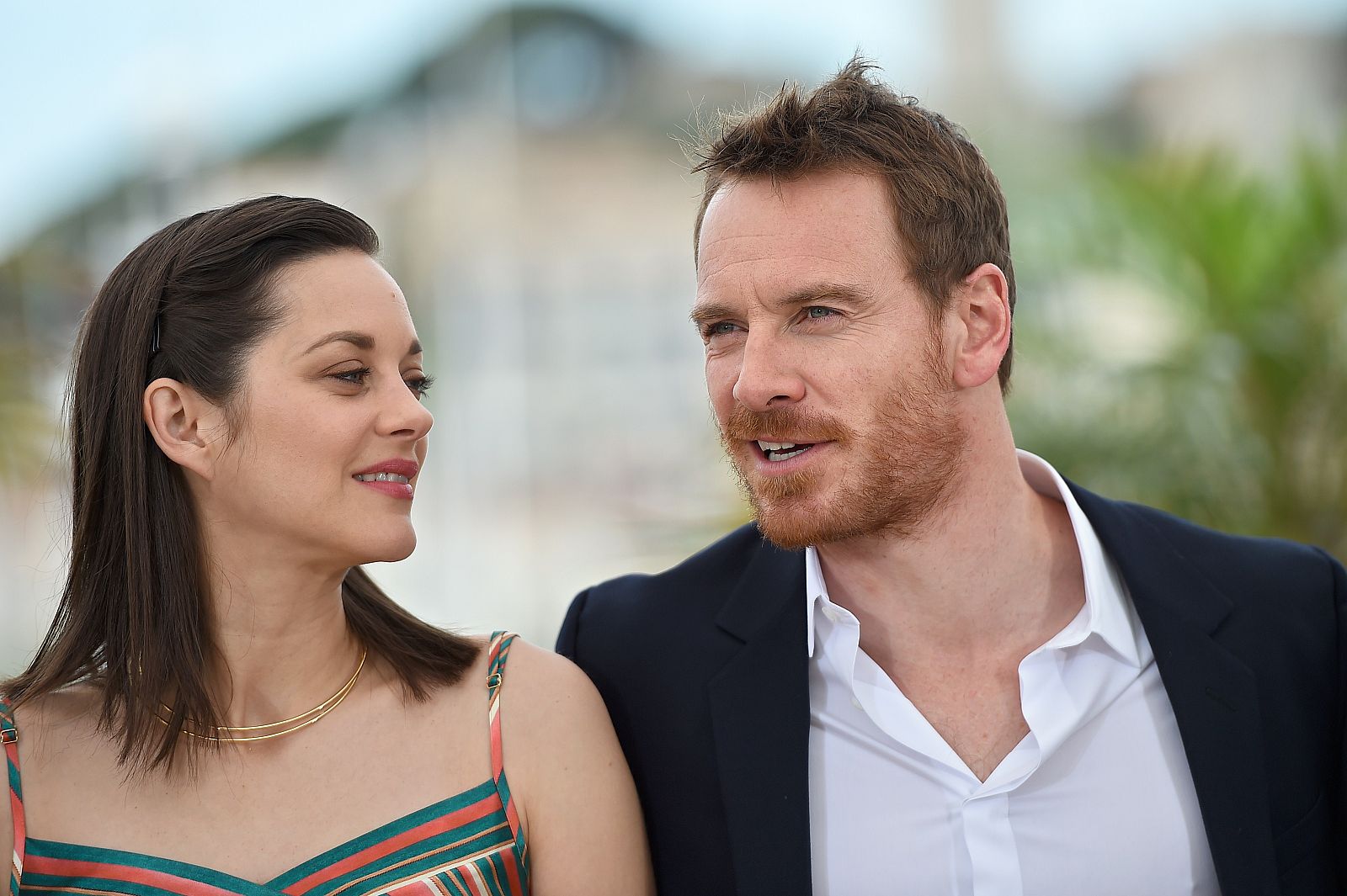 El actor Michael Fassbender y la actriz Marion Cotillard posan en la 68 edición del Festival de Cannes.