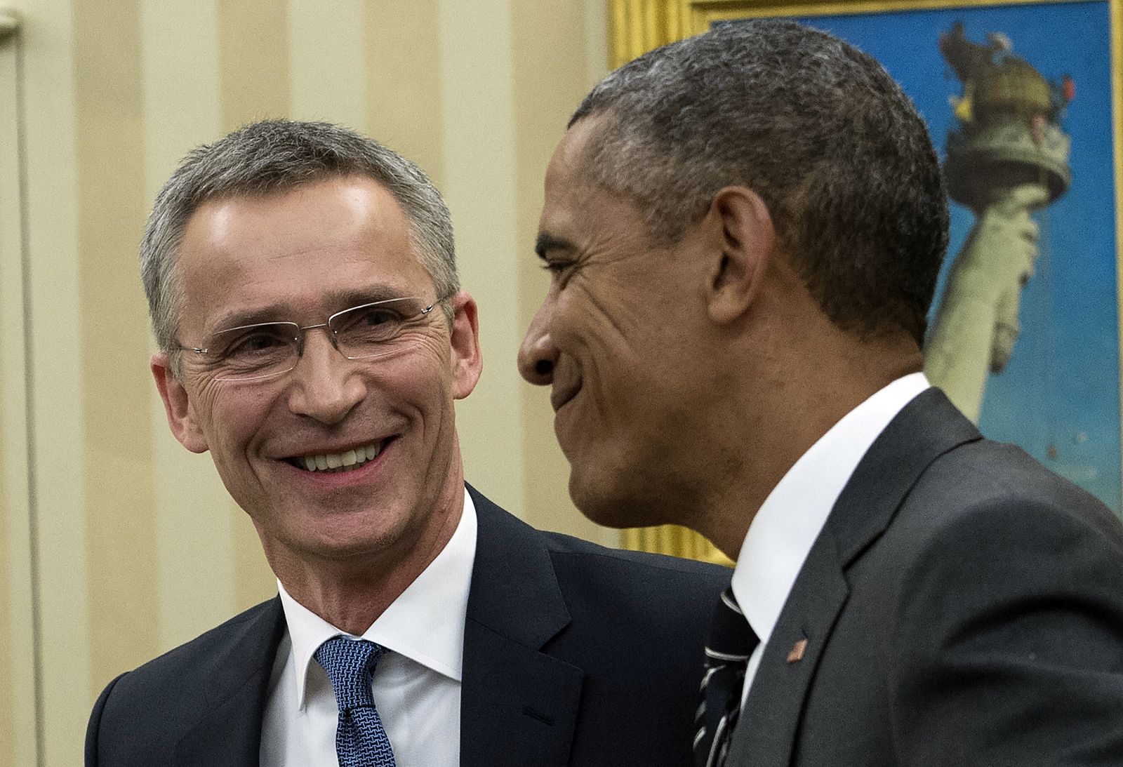 El secretario general de la OTAN, Jens Stoltenberg (izquierda) y Barack Obama.