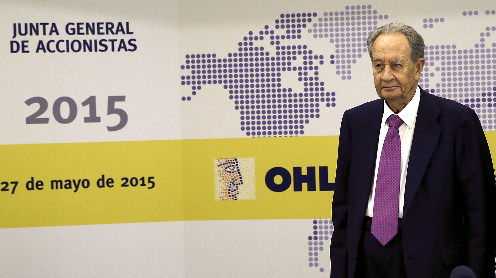 El presidente del Grupo OHL, Juan Miguel Villar Mir, antes de la junta de accionistas