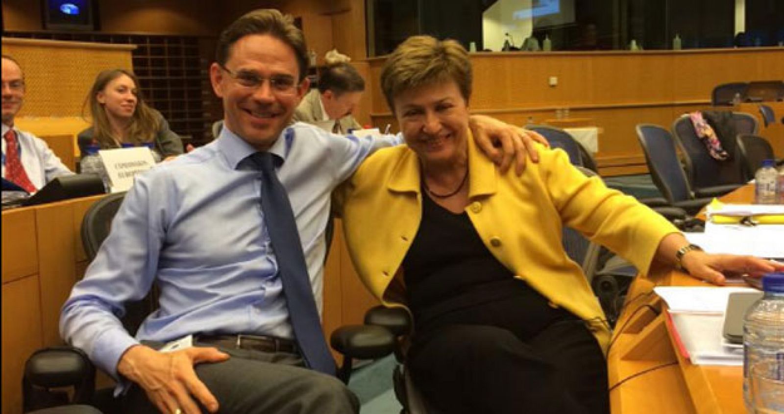 Los vicepresidentes de la Comisión Euopea de Crecimiento y Empleo, Jyrki Katainen, y de Presupuesto, Kristalina Georgieva