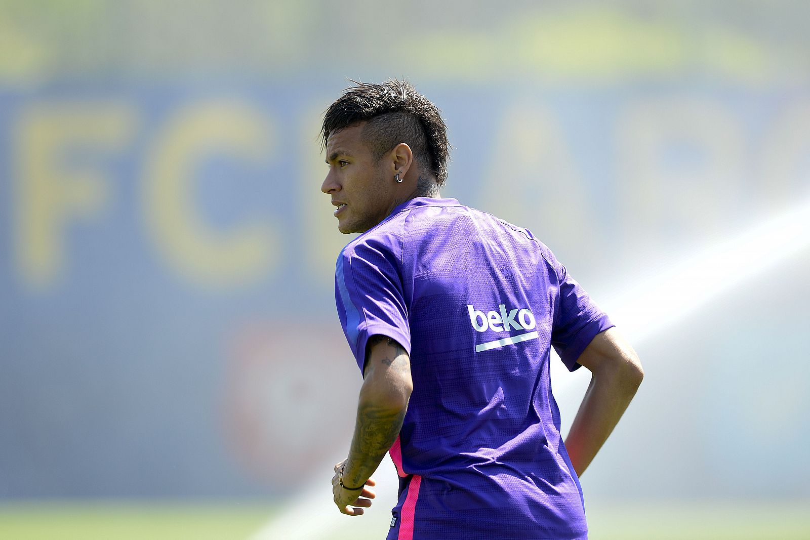 Neymar durante un entrenamiento del Barcelona.