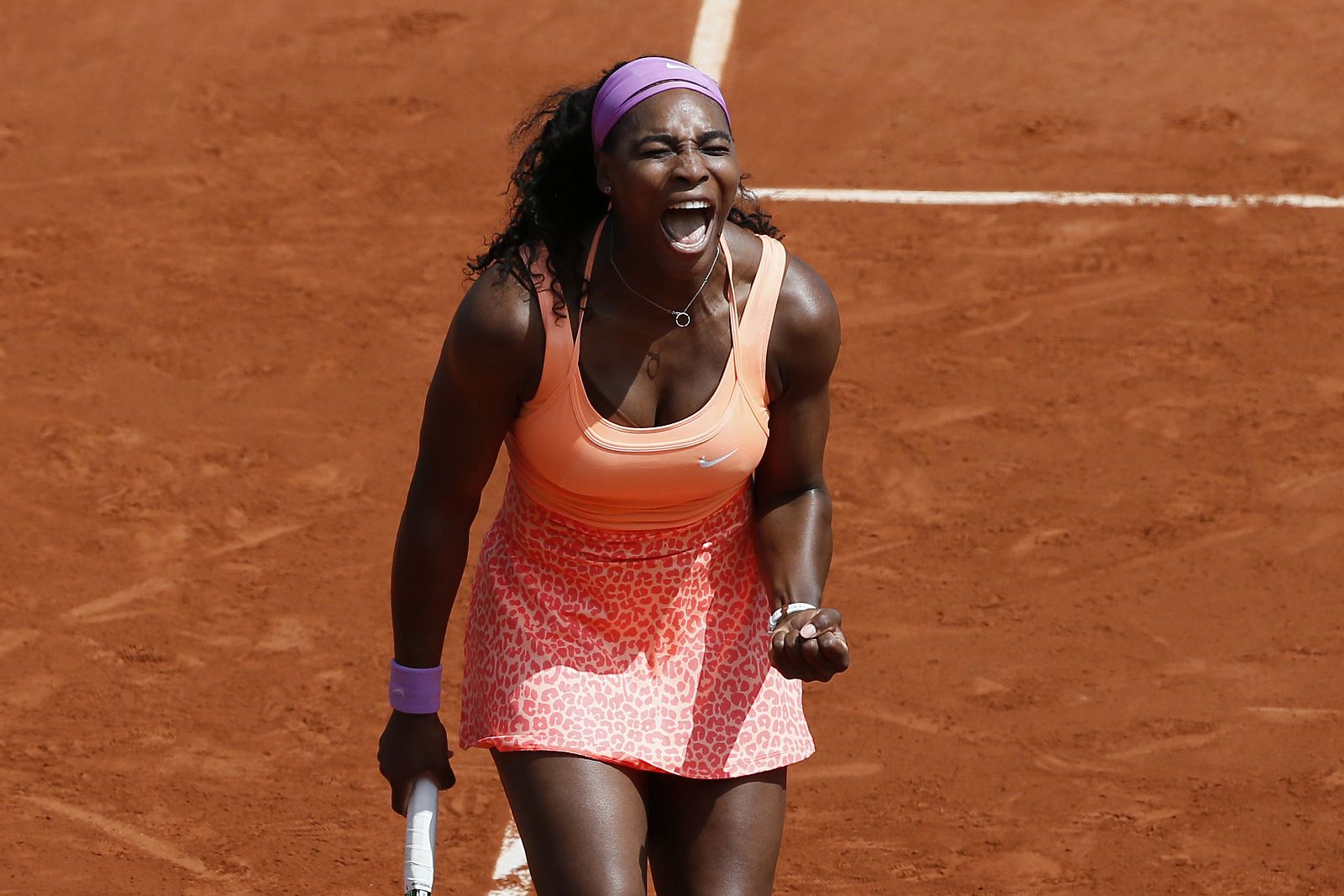 Serena Williams celebra su victoria sobre Sara Errani.