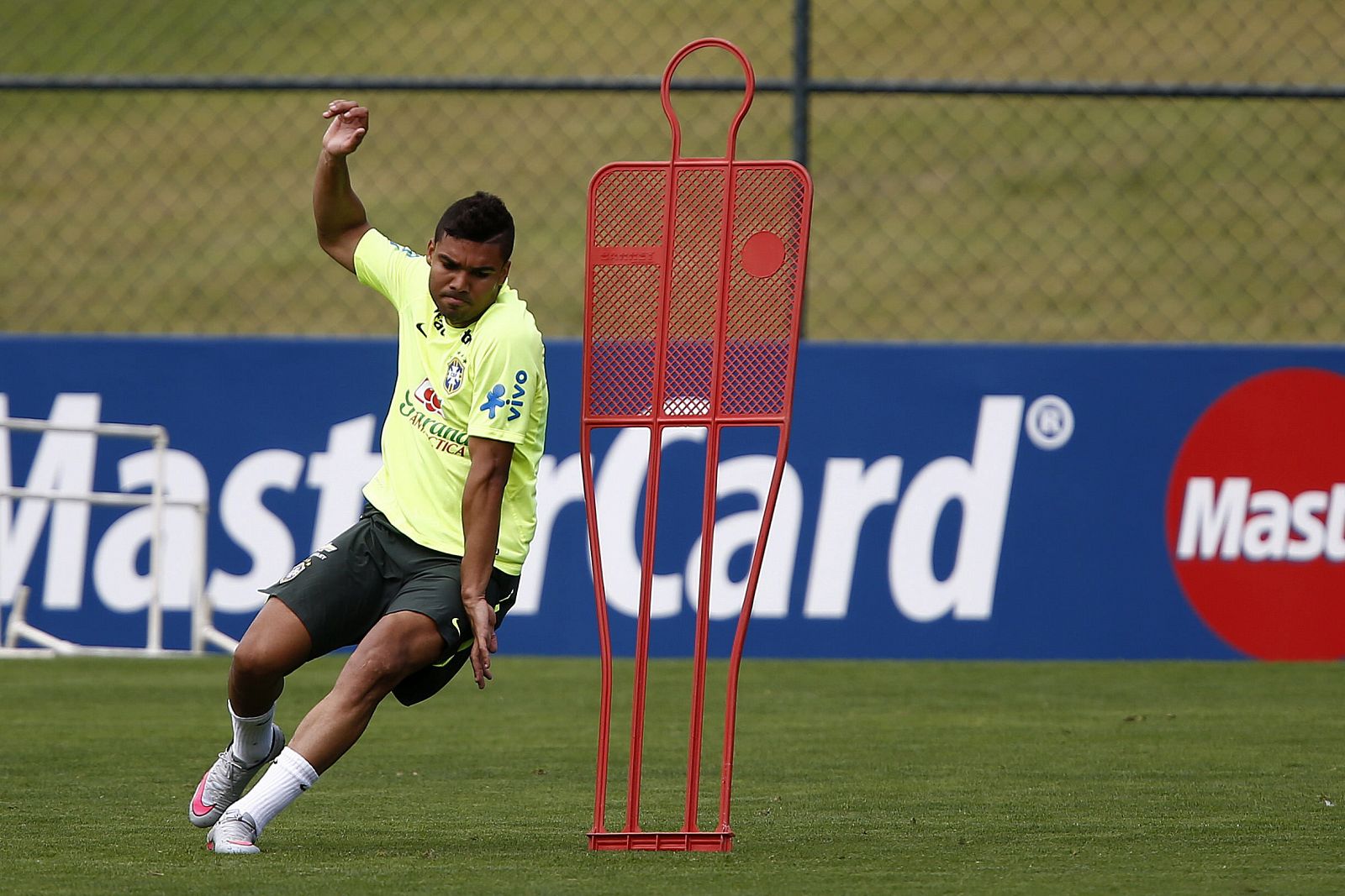 Casemiro, con la selección brasileña en los entrenamientos previos para la Copa América 2015.