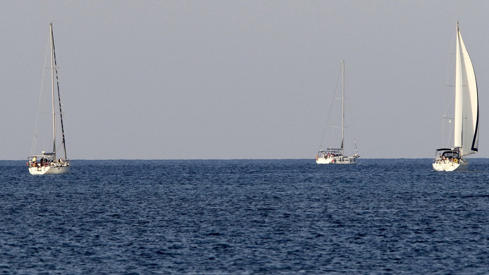 La III Flotilla de la Libertad, rumbo a Gaza, en aguas griegas cerca de la isla de Creta, el 26 de junio de 2015
