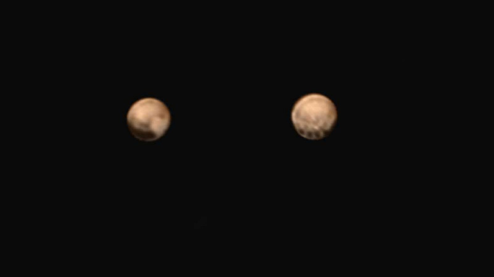 Imagen en color de dos caras de Plutón obtenidas por la nave New Horizons.