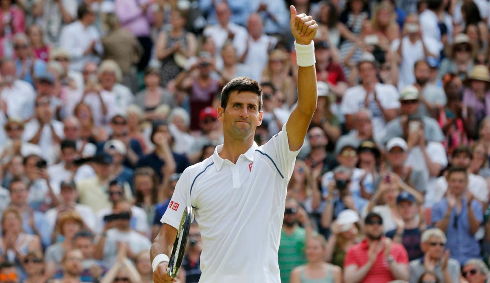 Djokovic celebra su victoria ante Tomic.