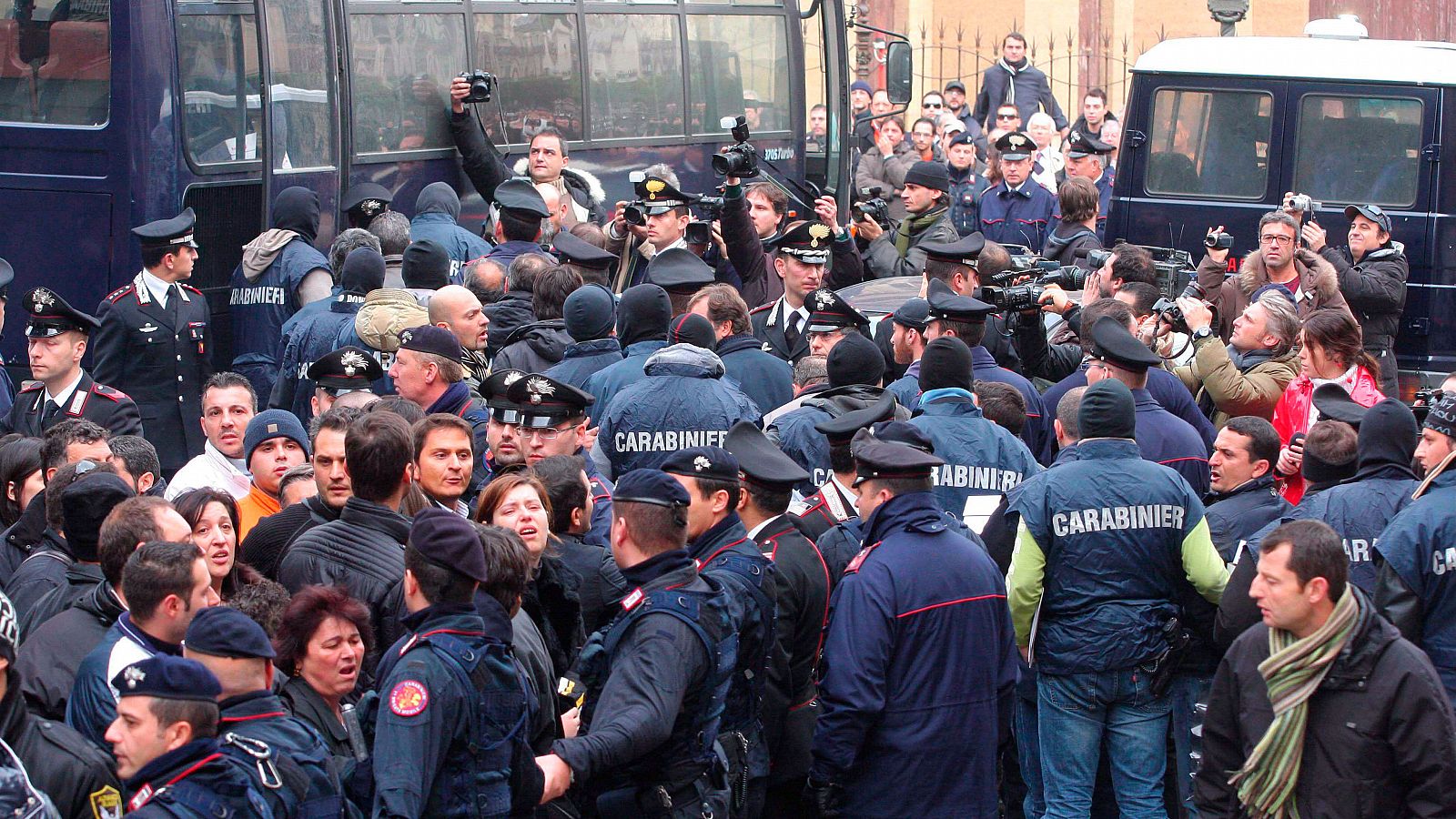 Operación de los carabineros italianos contra la Cosa Nostra siciliana en Palermo (Italia) en una imagen de archivo.