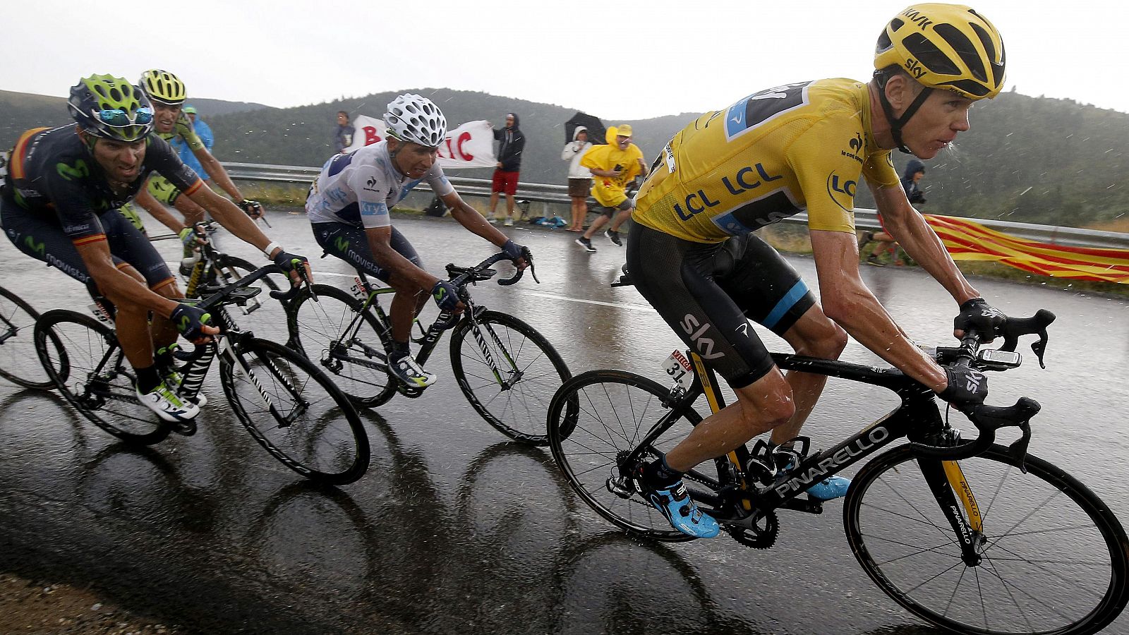 El británico Chris Froome ha sido defendido por sus rivales frente a las acusaciones de dopaje