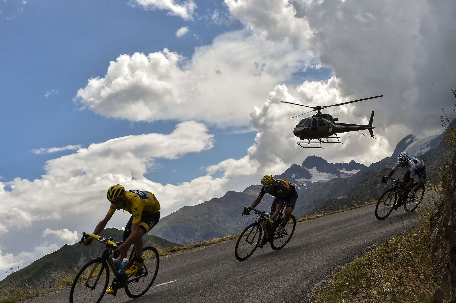 Froome seguido por Valverde y Quintana durante la etapa 19 del Tour de Francia 2015.
