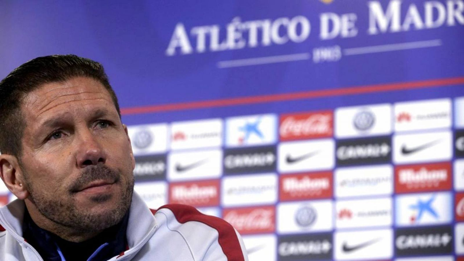 Simeone durante una rueda de prensa