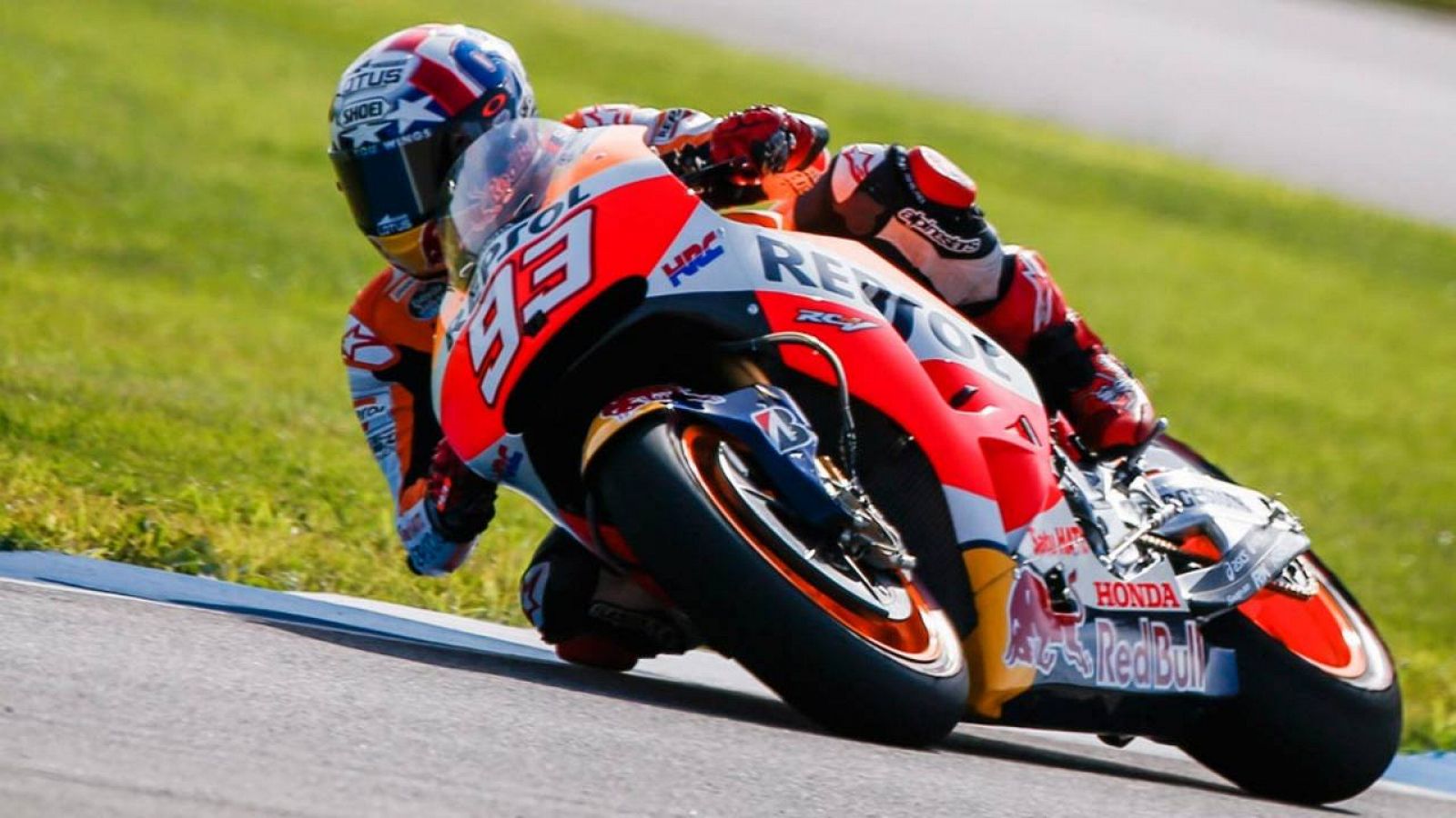 El piloto español de Repsol Honda Marc Márquez rueda en Indianápolis.