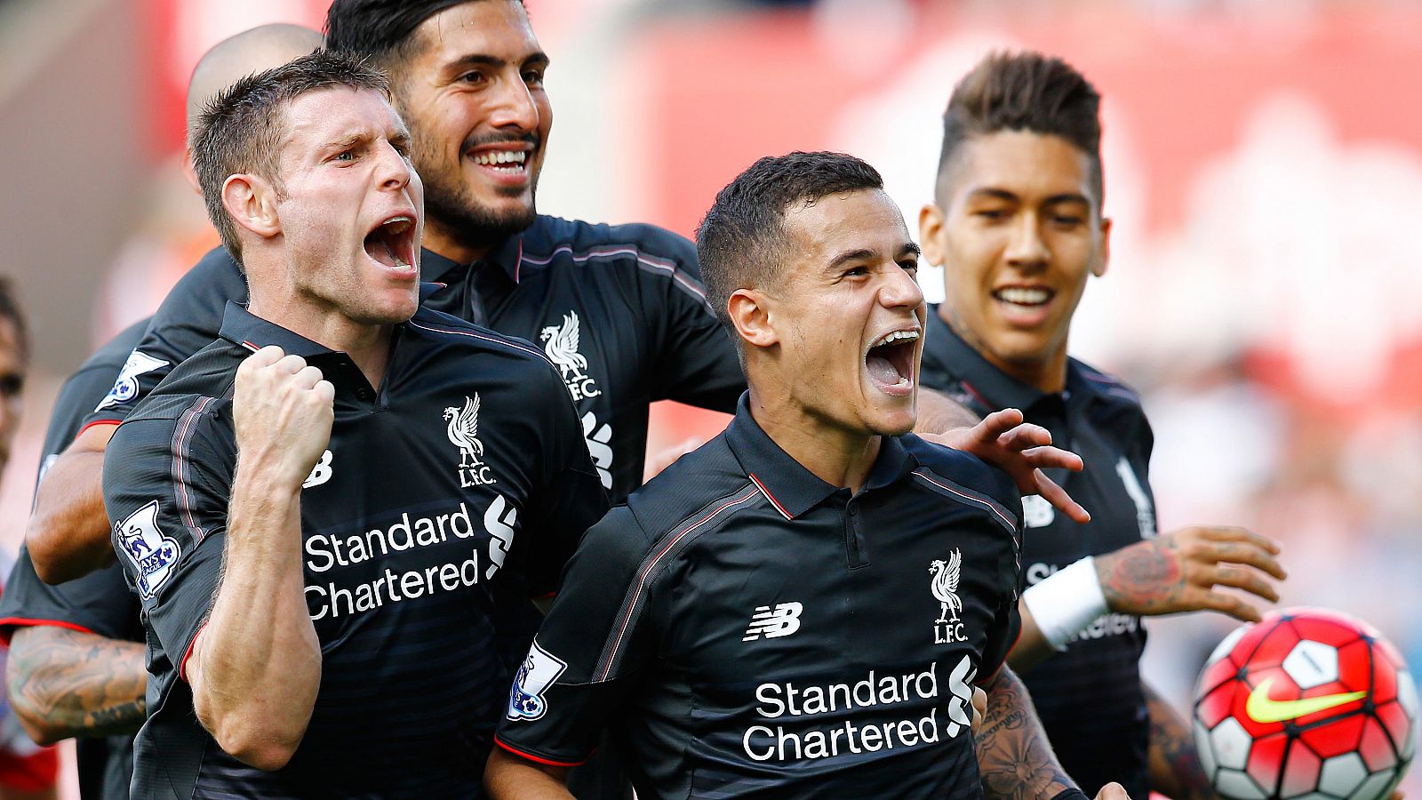 Coutinho celebra su gol con el Liverpool, que dio la victoria frente al Stoke City
