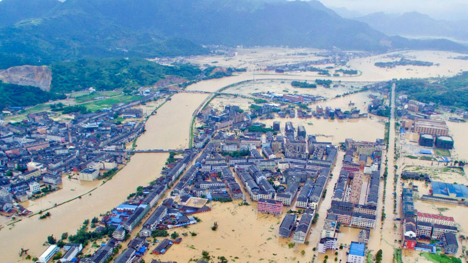 Terrenos inundados en la región de Pingyang tras el paso del tifón Soudelor a su paso por China.