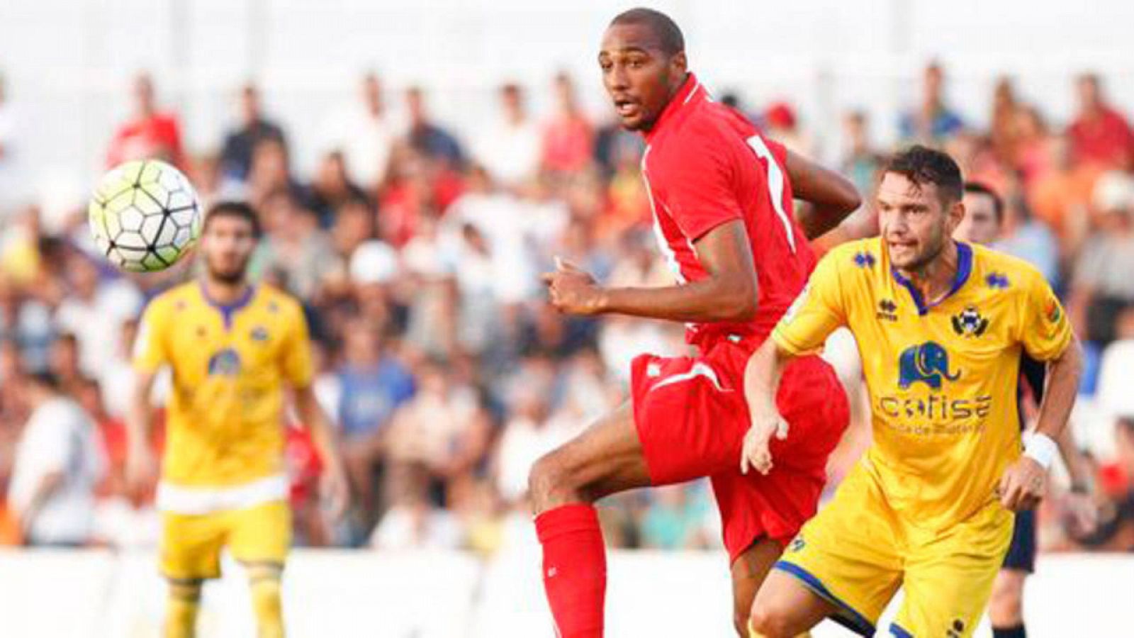 N'Zonzi, en un partido con el Sevilla de pretemporada.