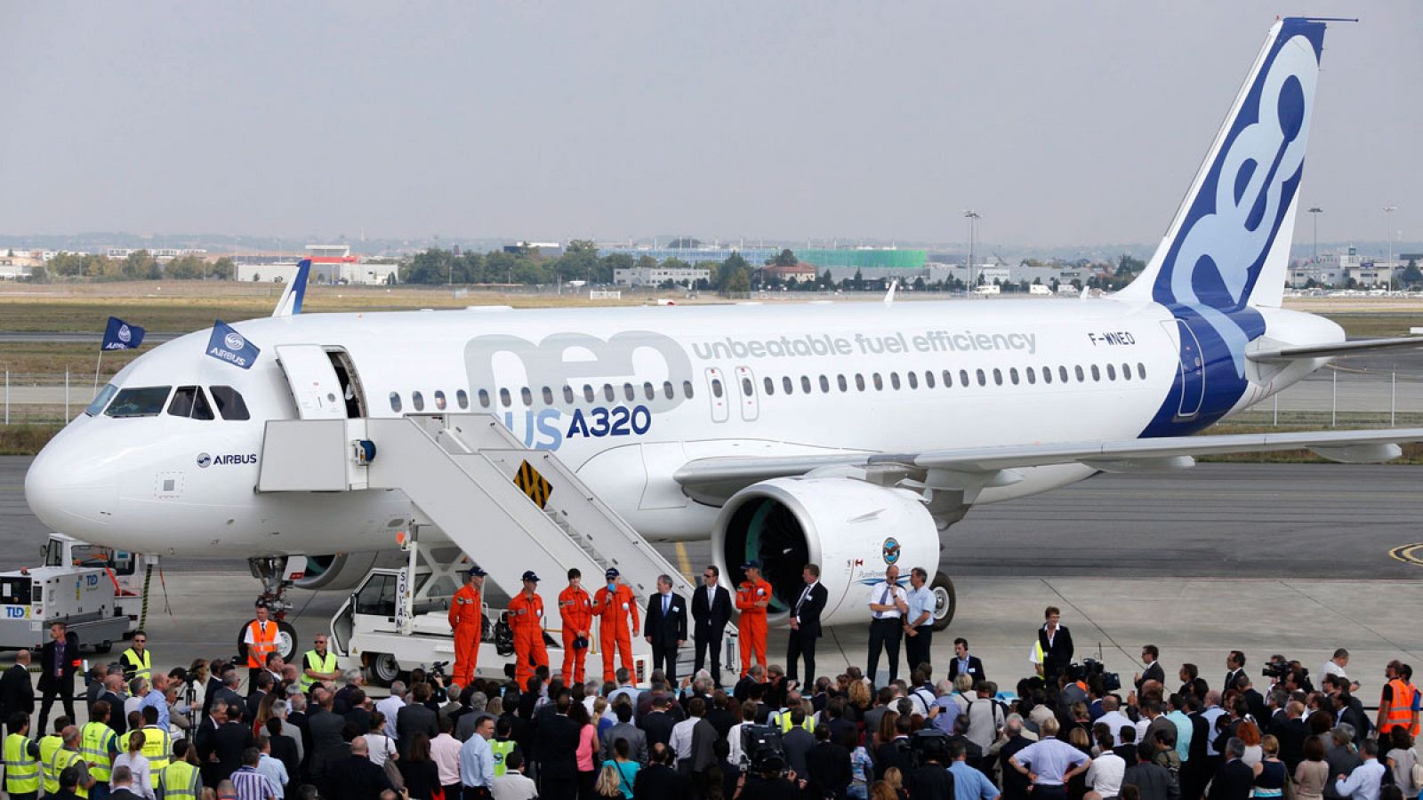 Ceremonia posterior al primer vuelo de prueba del Airbus A320neo realizado en el aeropuerto de Toulouse-Blagnac, en septiembre de 2014
