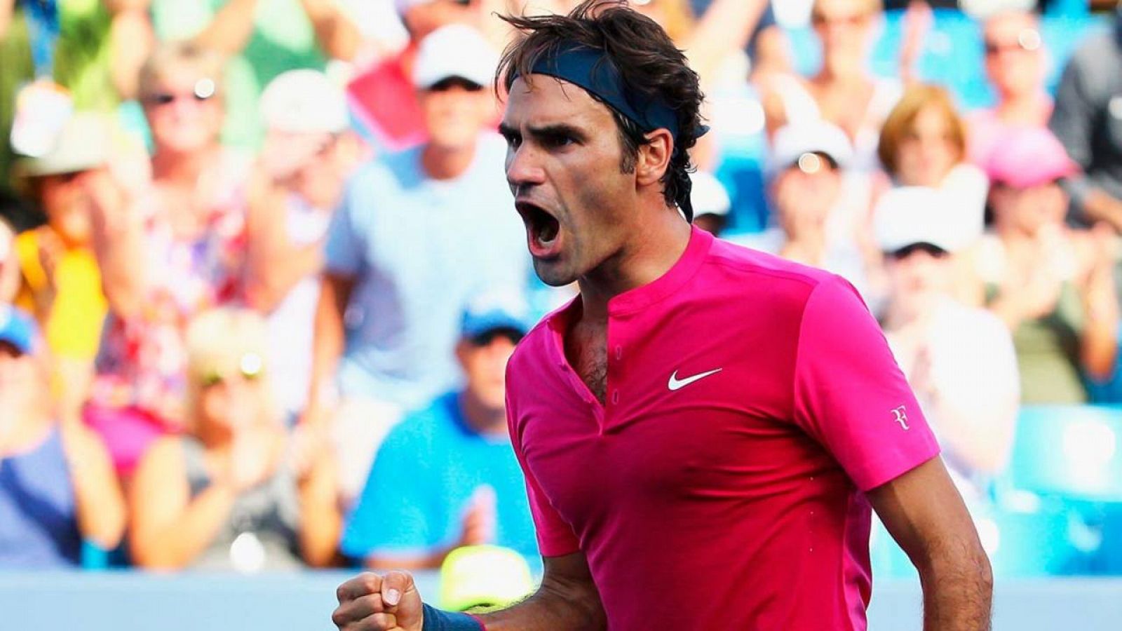 El suizo Roger Federer ha ampliado su racha victoriosa ante el británico Andy Murray (6-4 y 7-6(6)) y se aferra al trono del Masters 1000 de Cincinnati que obtuvo por sexta ocasión el pasado año y que defenderá ante el número uno del mundo, el serbio