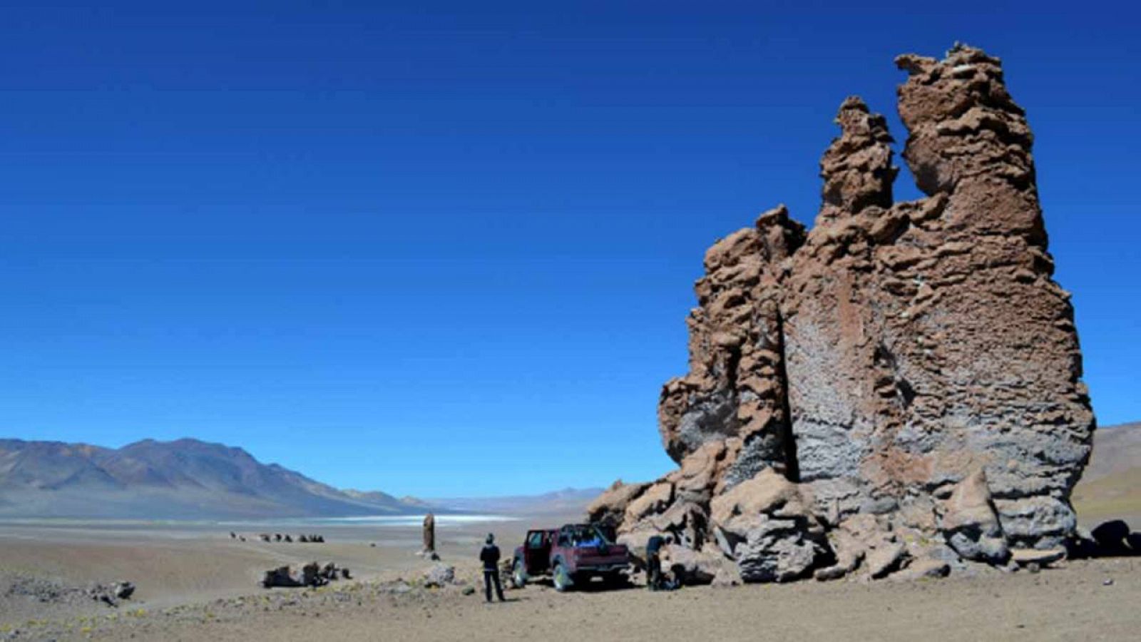 El grupo de investigación ECOGEO lleva más de diez años buscando vida microbiana en el desierto de Atacama
