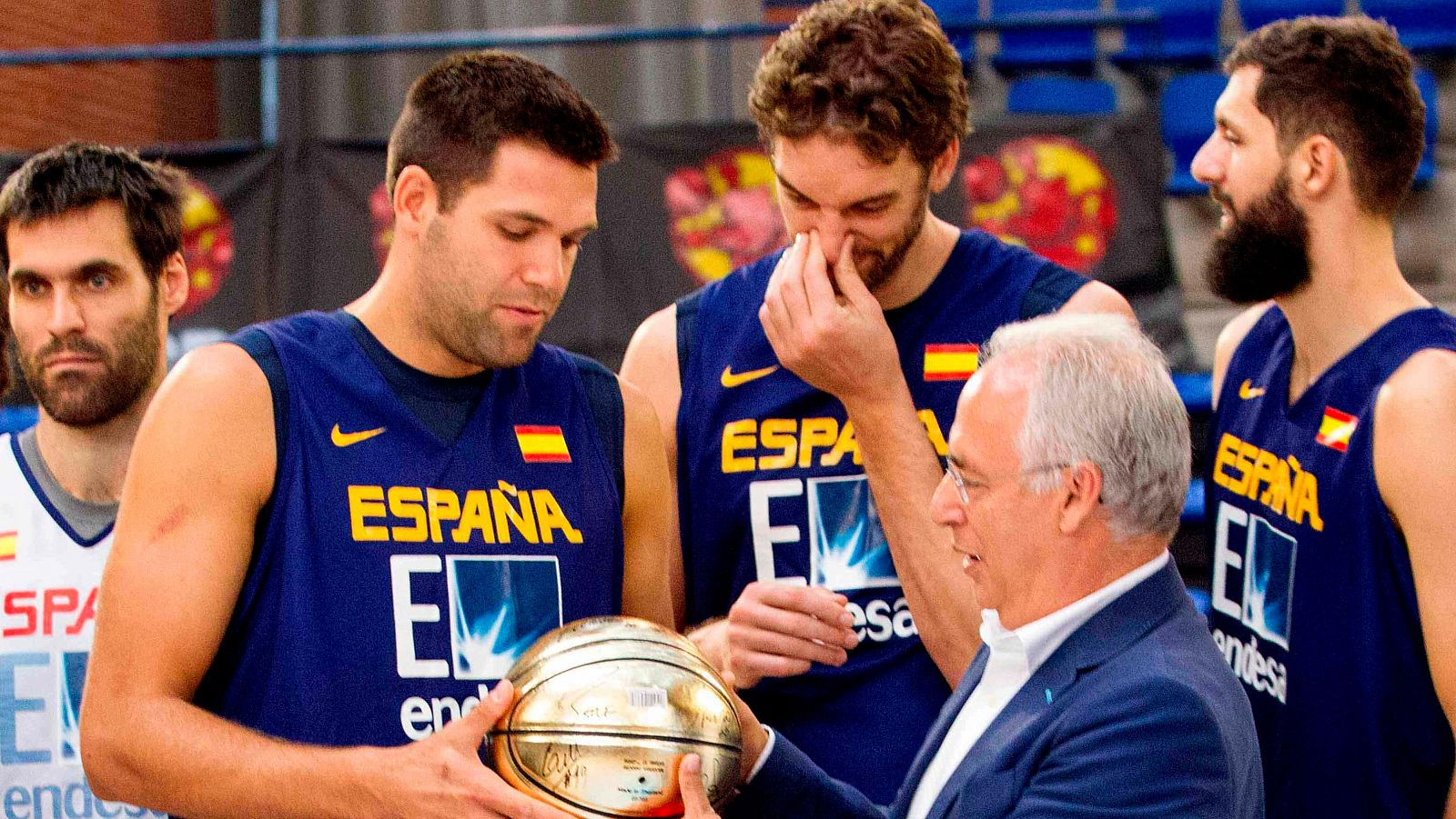 Felipe Reyes, Pau Gasol y Nikola Mirotic, pívots de la selección española