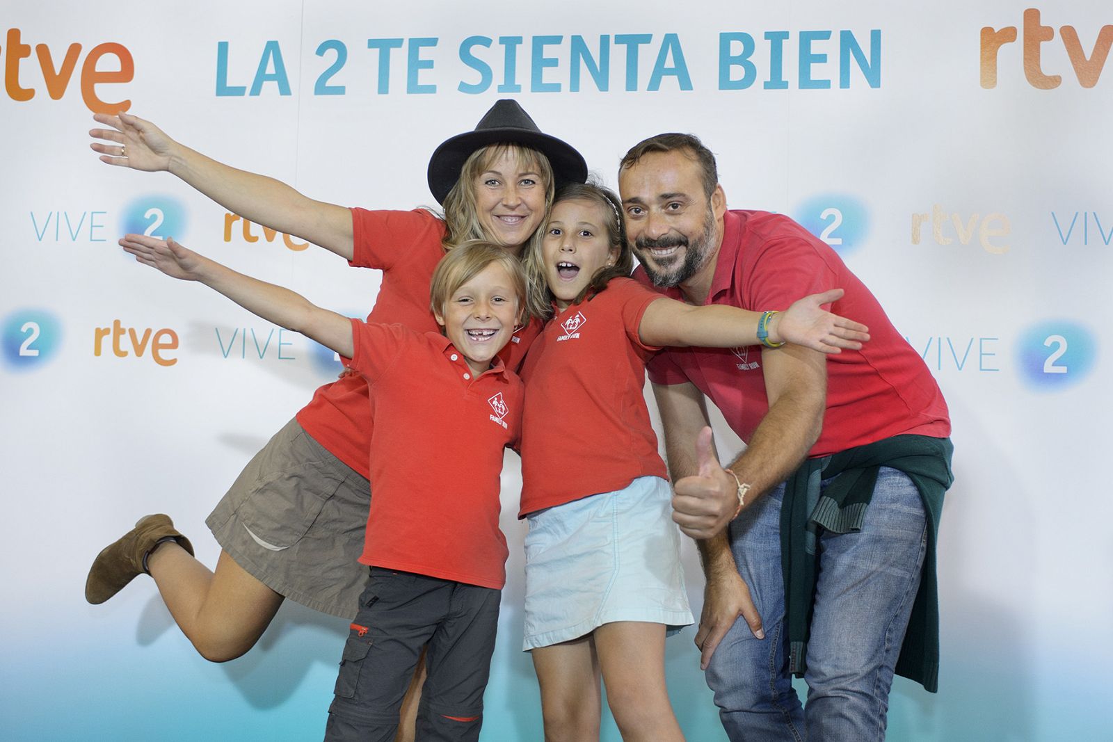 La divertida familia, Antonio, Sonia y sus hijos Candela y Mateo, en la presentación de la nueva temporada de La 2