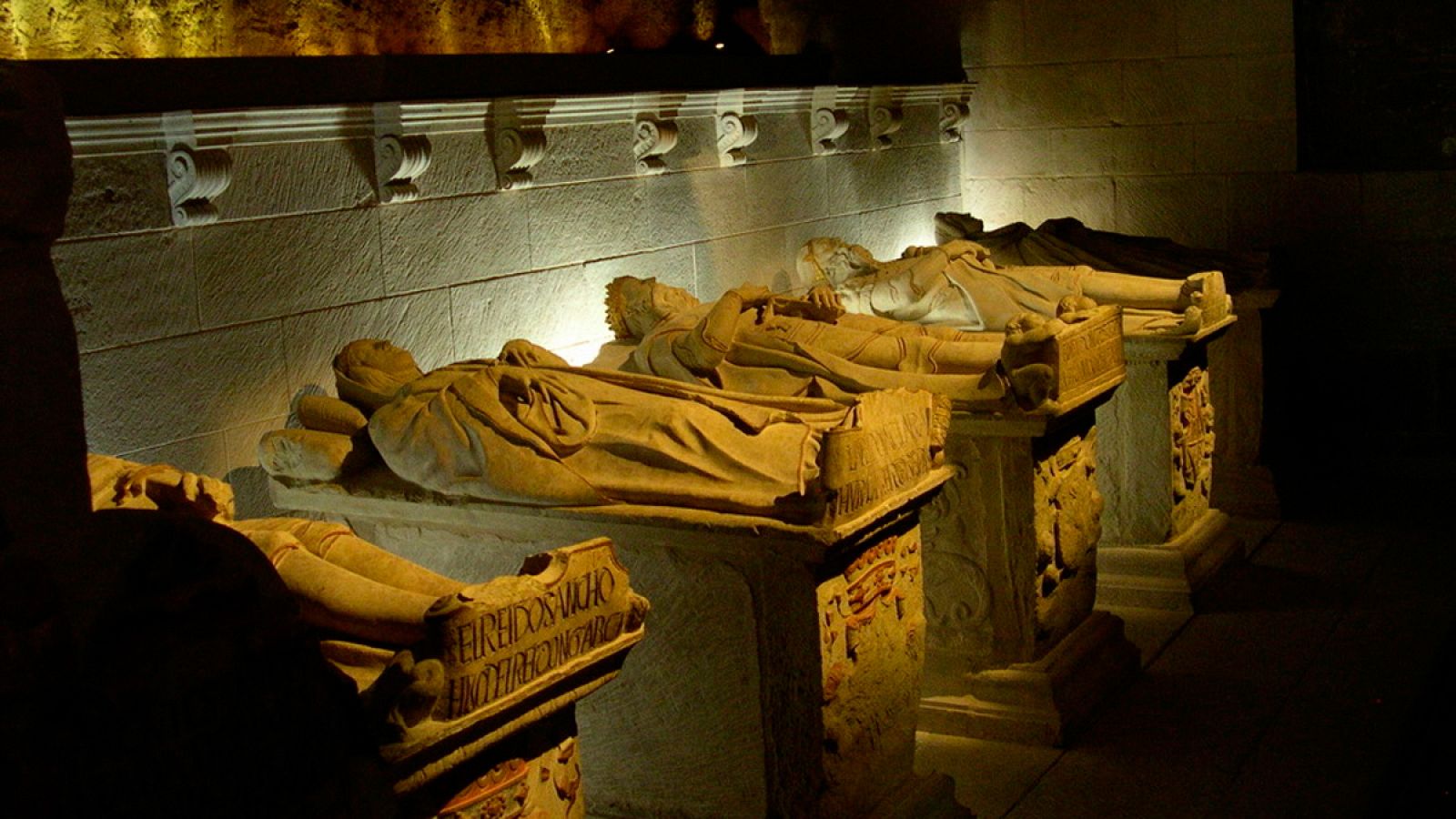 Sepulcros de los reyes de Nájera-Pamplona en Monasterio de Nájera