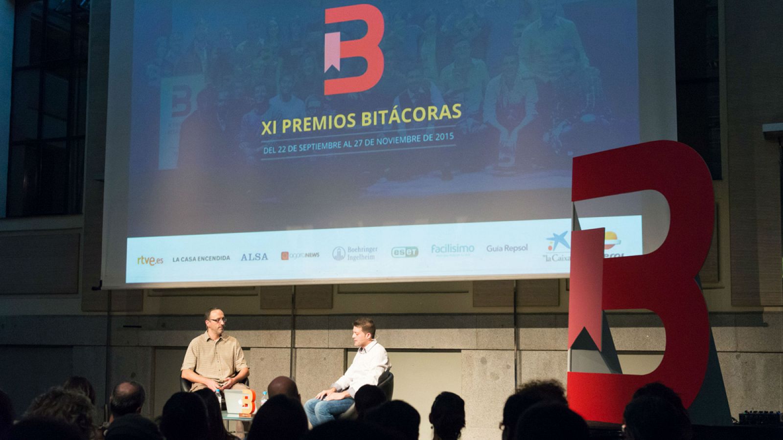 Bitacoras.com acaba de poner en marcha la undécima edición de sus ¿Premios Bitácoras¿, entre cuyas principales novedades destaca la redefinición de muchas de las 20 categorías que conforman el certamen, así como la inclusión de algunas nuevas.