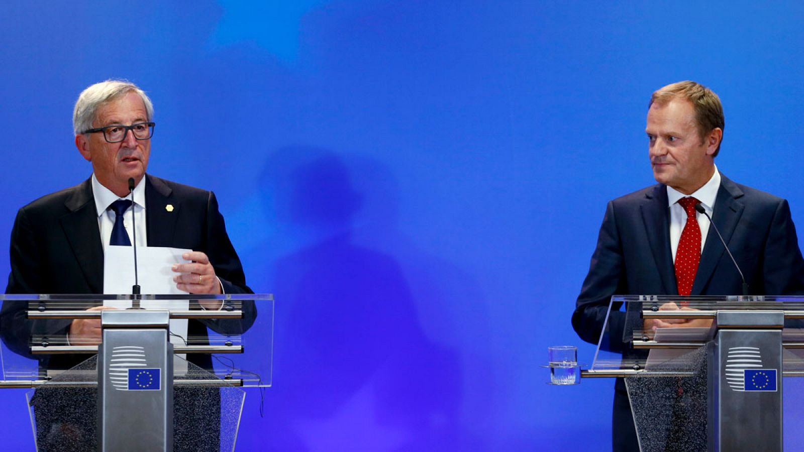 El presidente de la Comisión Europea, Jean-Claude Juncker, y el del Consejo Europeo, Donald Tusk.