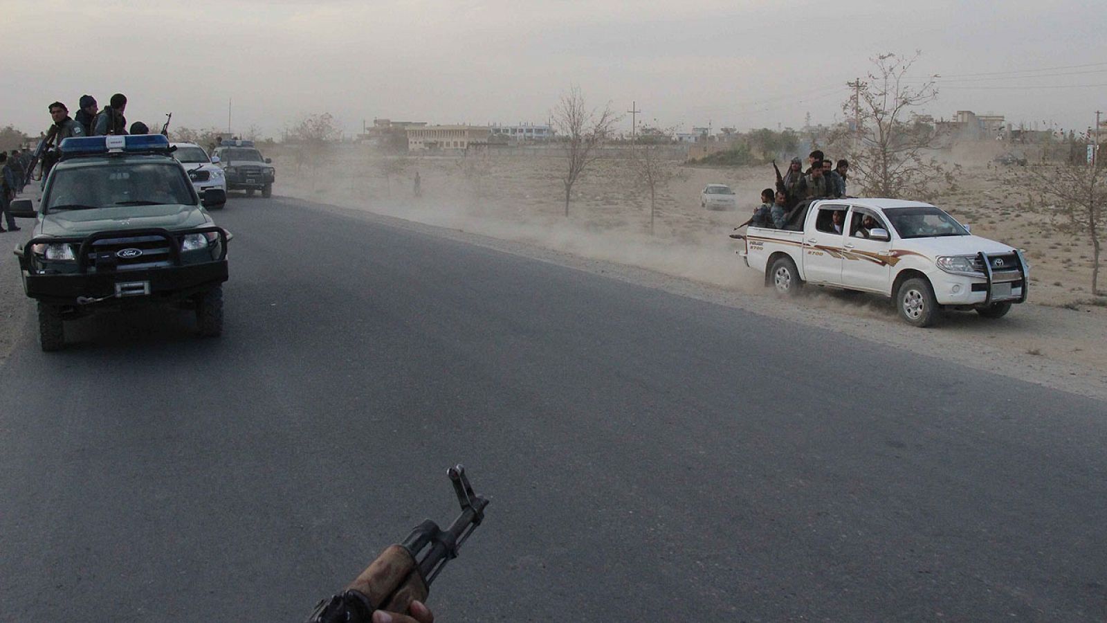 Fuerzas afganas cerca del aeropuerto de Kunduz, en el norte del país, el 29 de septiembre