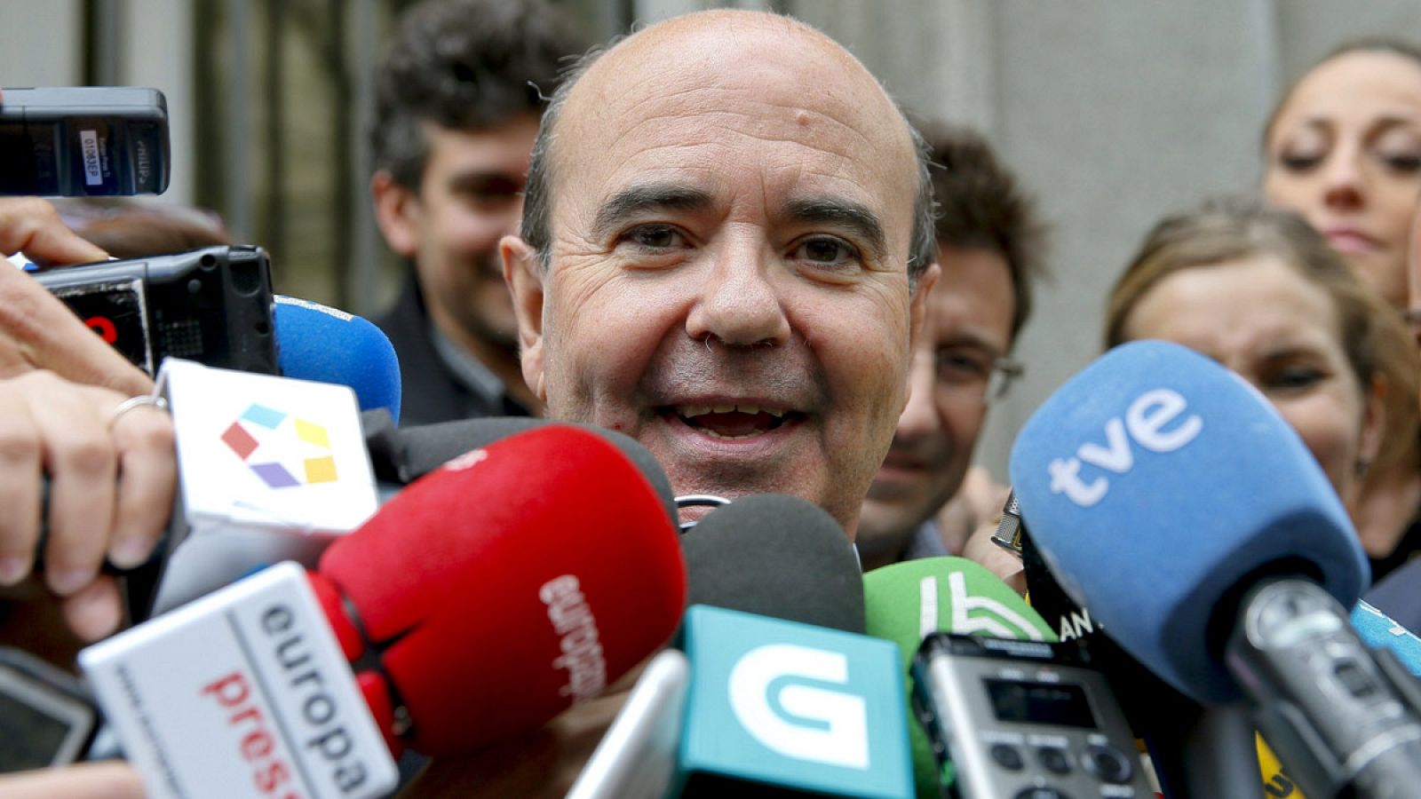 El exconsejero de presidencia de la Junta de Andalucía Gaspar Zarrías, saliendo de declarar en el Tribunal Supremo el 16 de abril de 2015.