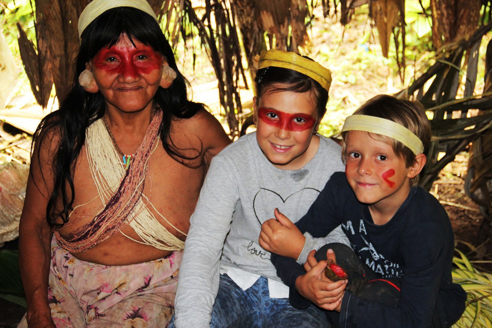 'Mi familia en la mochila' en la selva ecuatoriana