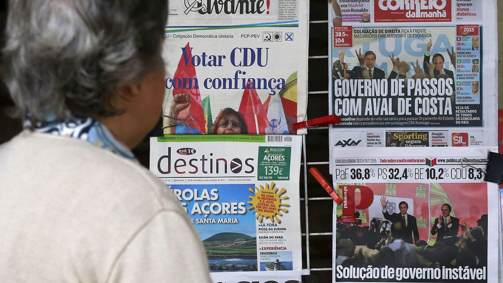 La primer página de los periódicos un día después de las elecciones en Portugal