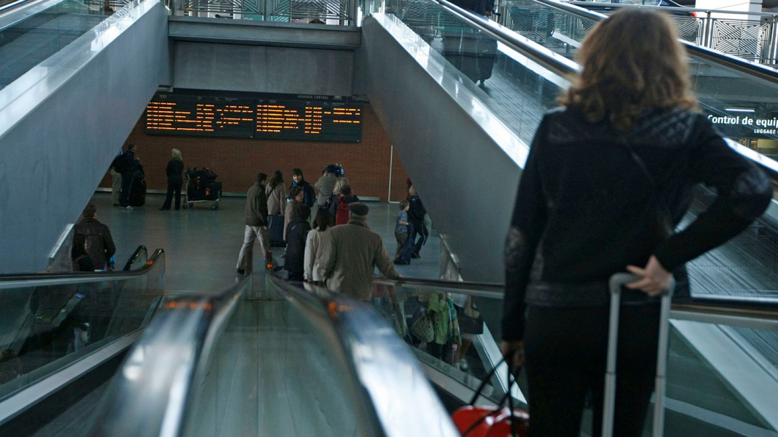 Varios viajeros en la estación de Atocha, en Madrid