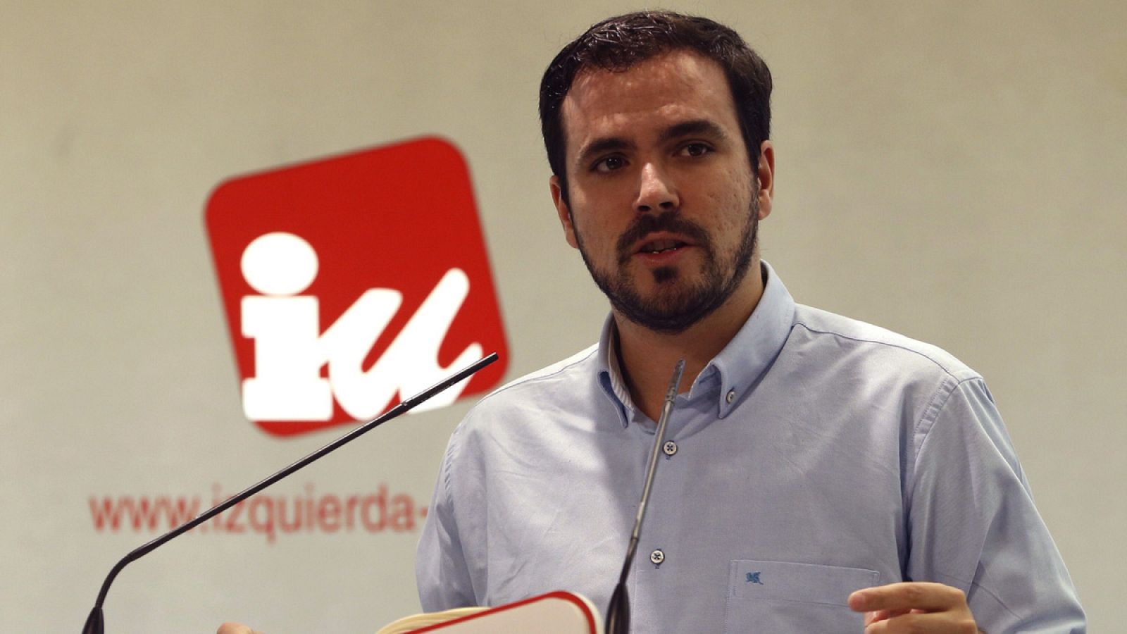 El candidato de IU, Alberto Garzón, en una rueda de prensa.