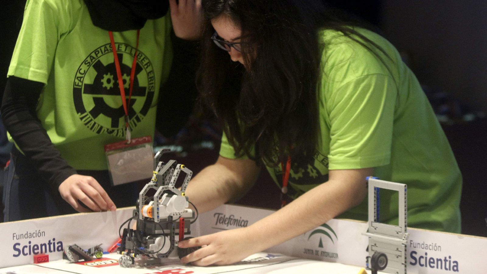 Construir un robot será solo alguna de las miles de actividades que se podrán llevar a cabo.