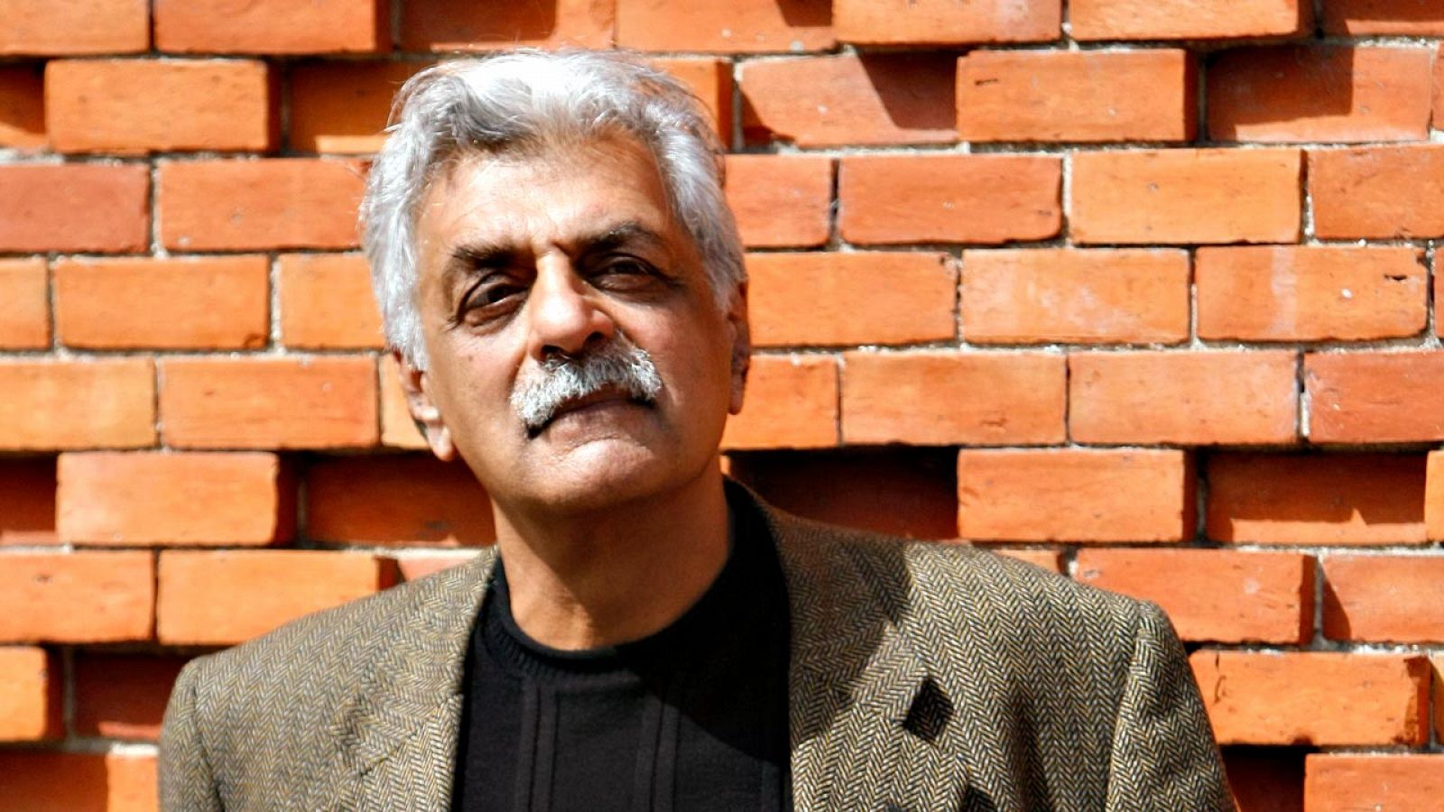 El escritor anglo-paquistaní Tariq Alí