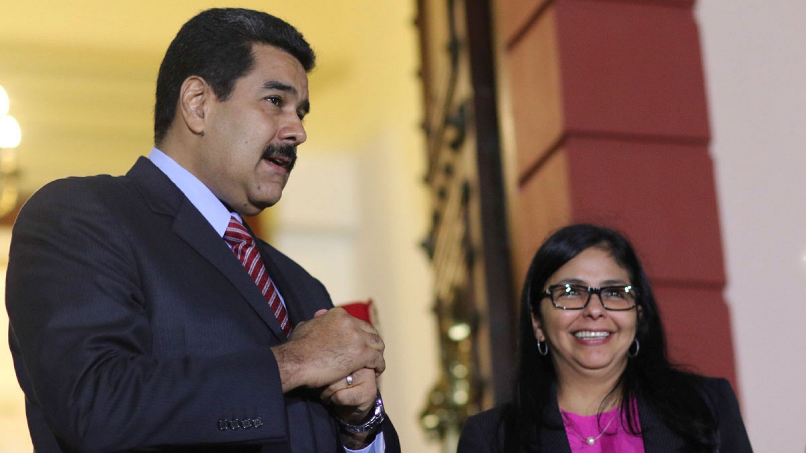 El presidente venezolano, Nicolas Maduro, junto a la canciller de ese país, Delcy Rodríguez.