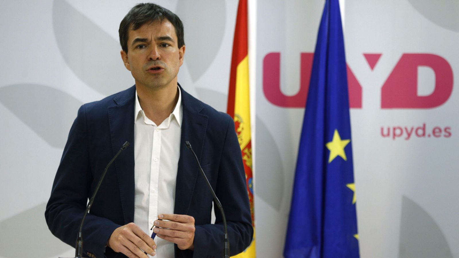 El candidato de UPyD a la presidencia, Andrés Herzog, durante una rueda de prensa.