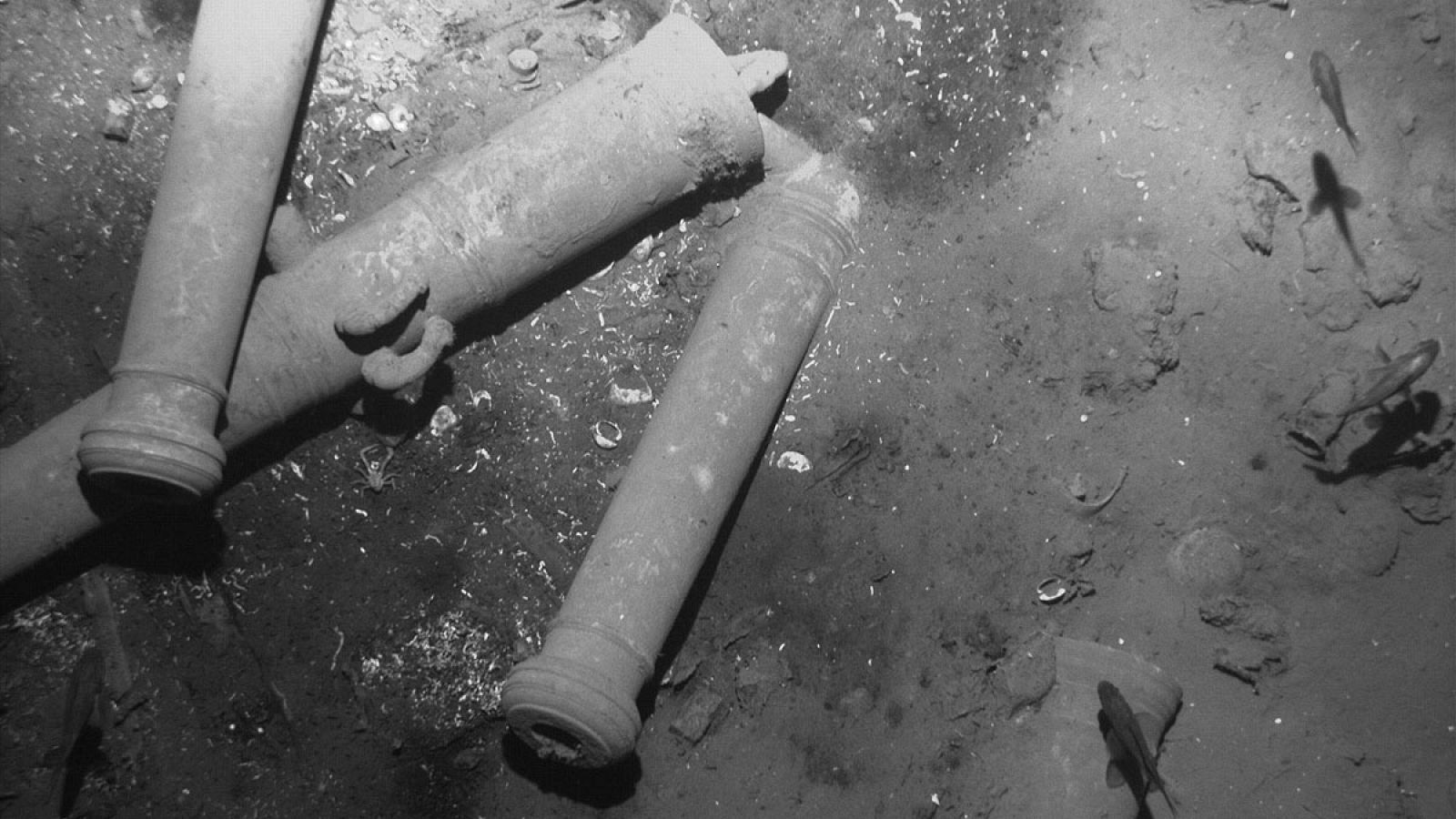 Cañones del galeón español San José, hundido en aguas colombianas hace más de 300 años