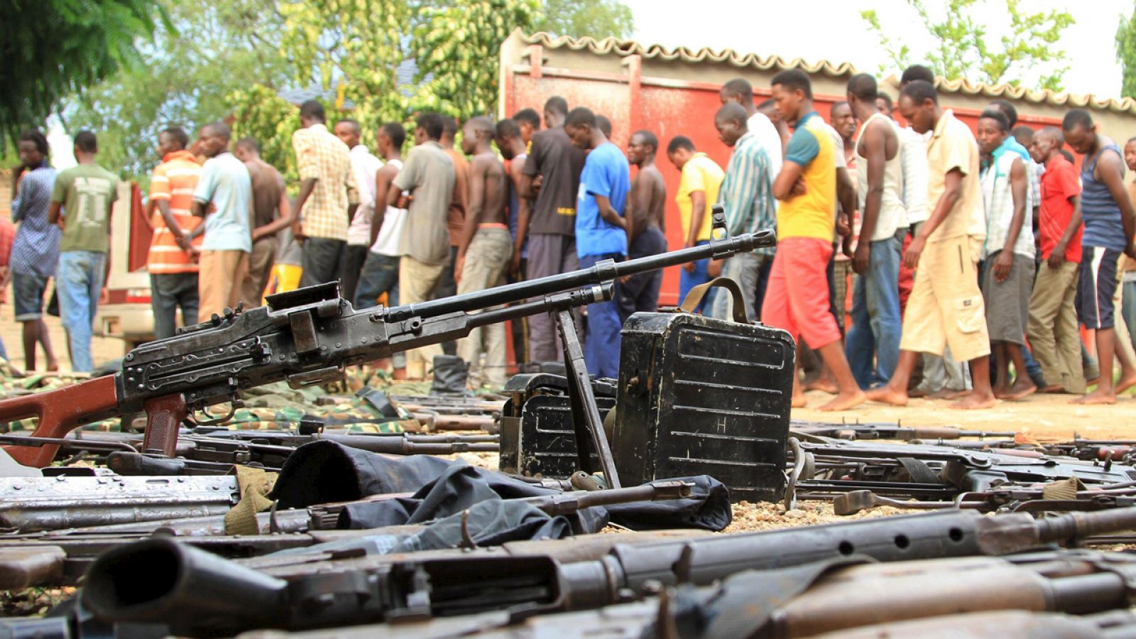 Combatientes detenidos y armas requisadas por la policía en la capital de Burundi